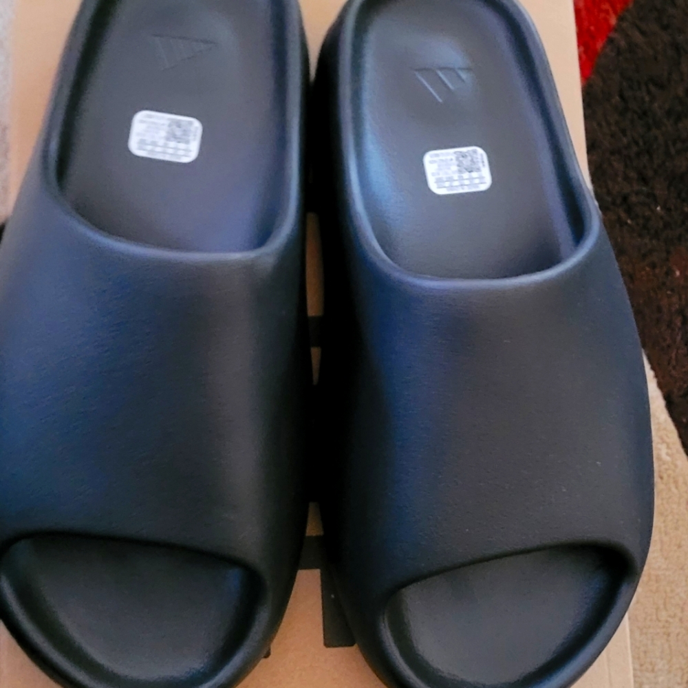 YZY Sandals